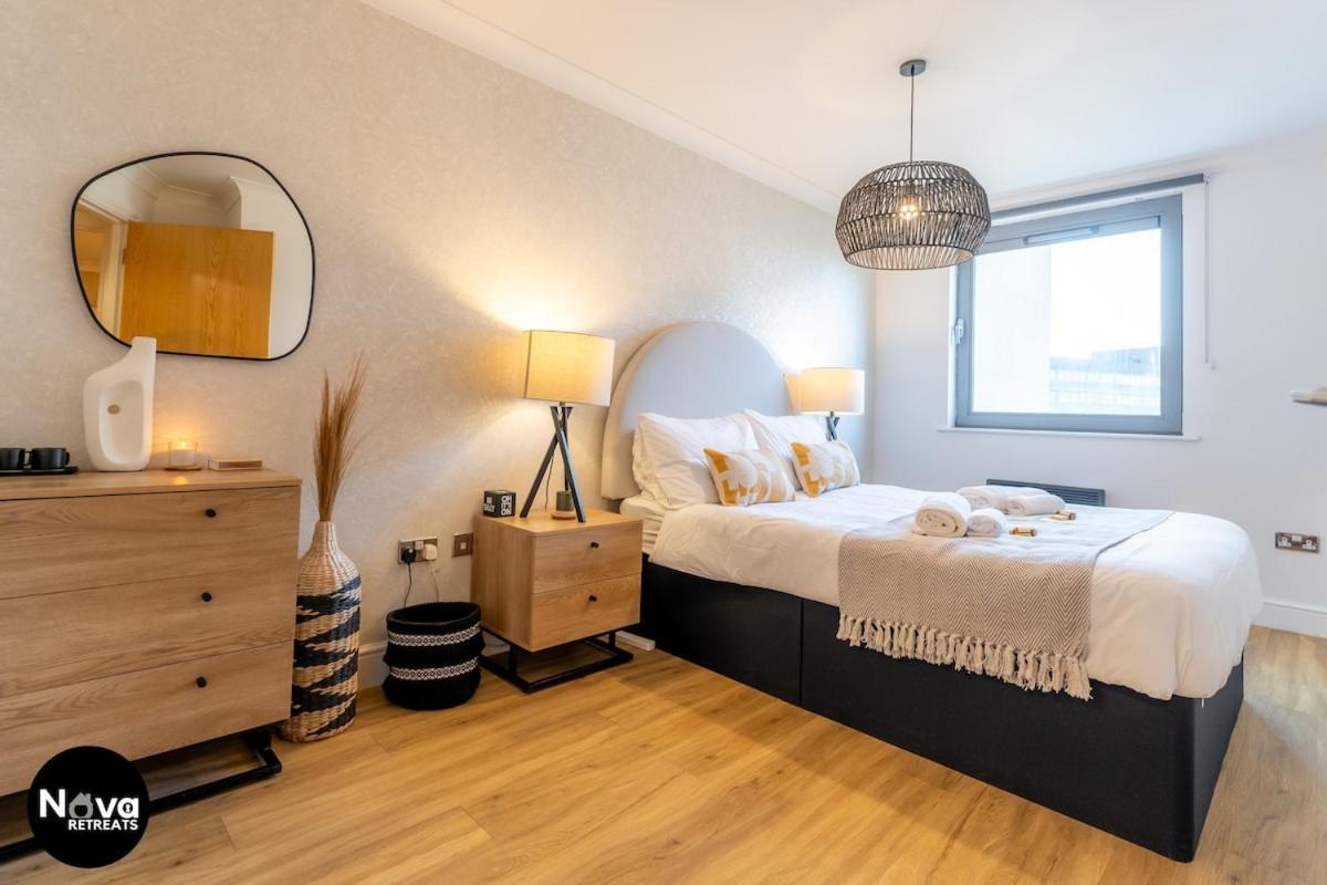 Apartment Central, Spacious Stays, Secure Parking