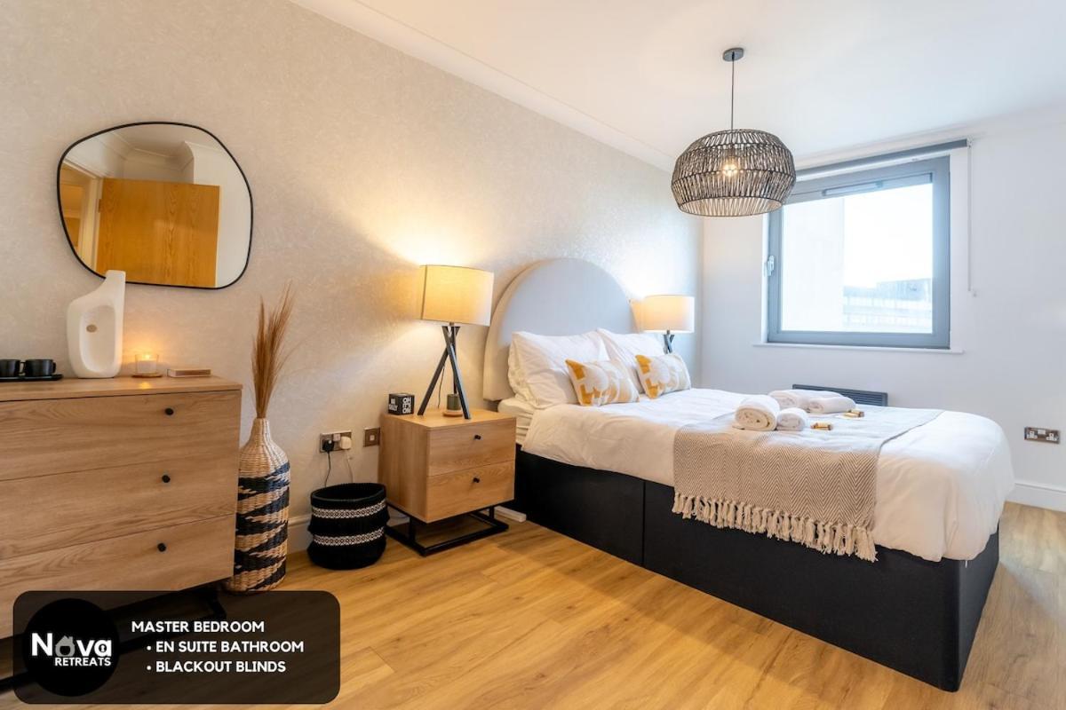 Central, Spacious Stays, Secure Parking *